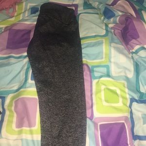 Athletic leggings